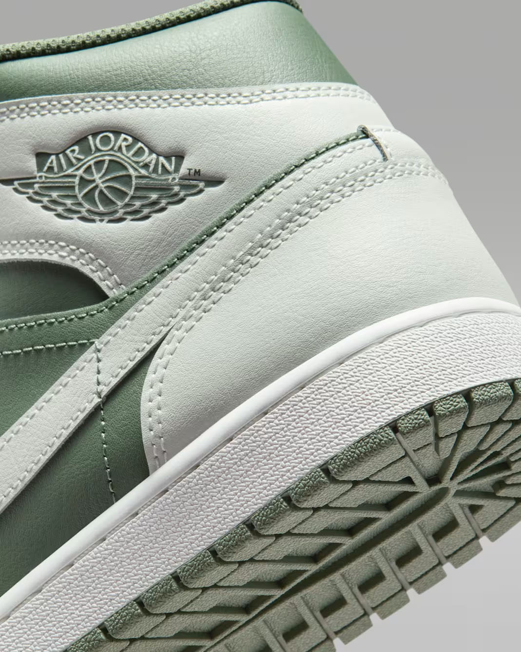 Air Jordan 1 Mid Vintage Lichen Mens Shoes 8