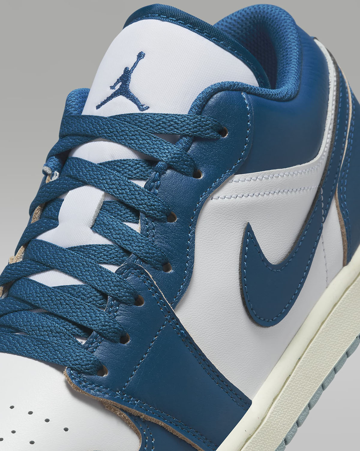 Air-Jordan-1-Low-SE-Industrial-Blue-7