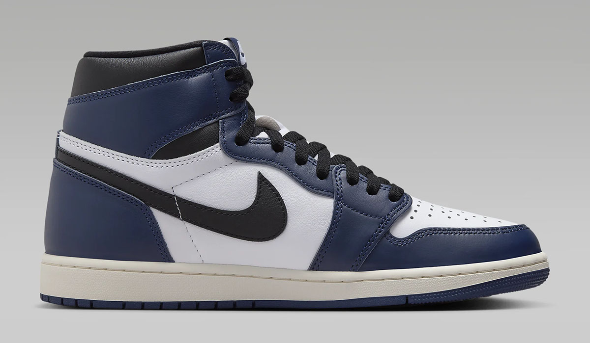 Air-Jordan-1-Retro-High-OG-Midnight-Navy-Mens-Shoes-3