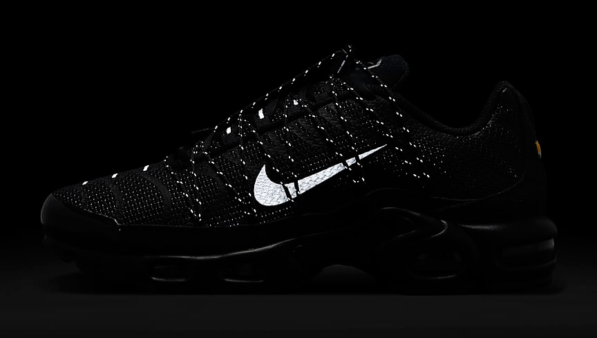 Nike-Air-Max-Utility-Bungee-Lace-Toggle-Black-Metallic-Silver-FD0670-001-Release-Date-Info-12