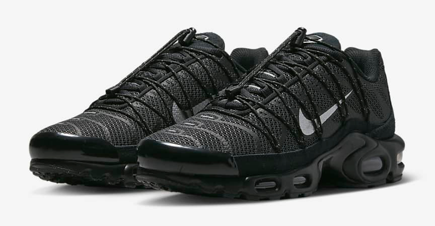 Nike-Air-Max-Utility-Bungee-Lace-Toggle-Black-Metallic-Silver-FD0670-001-Release-Date-Info-3
