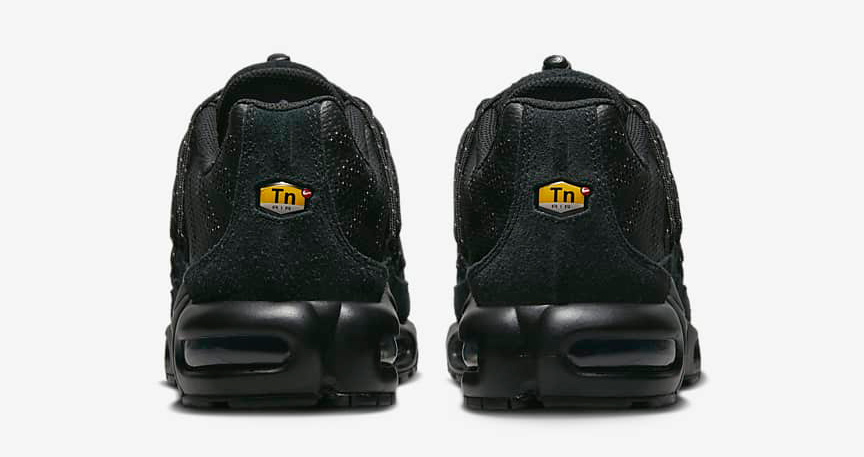 Nike-Air-Max-Utility-Bungee-Lace-Toggle-Black-Metallic-Silver-FD0670-001-Release-Date-Info-5