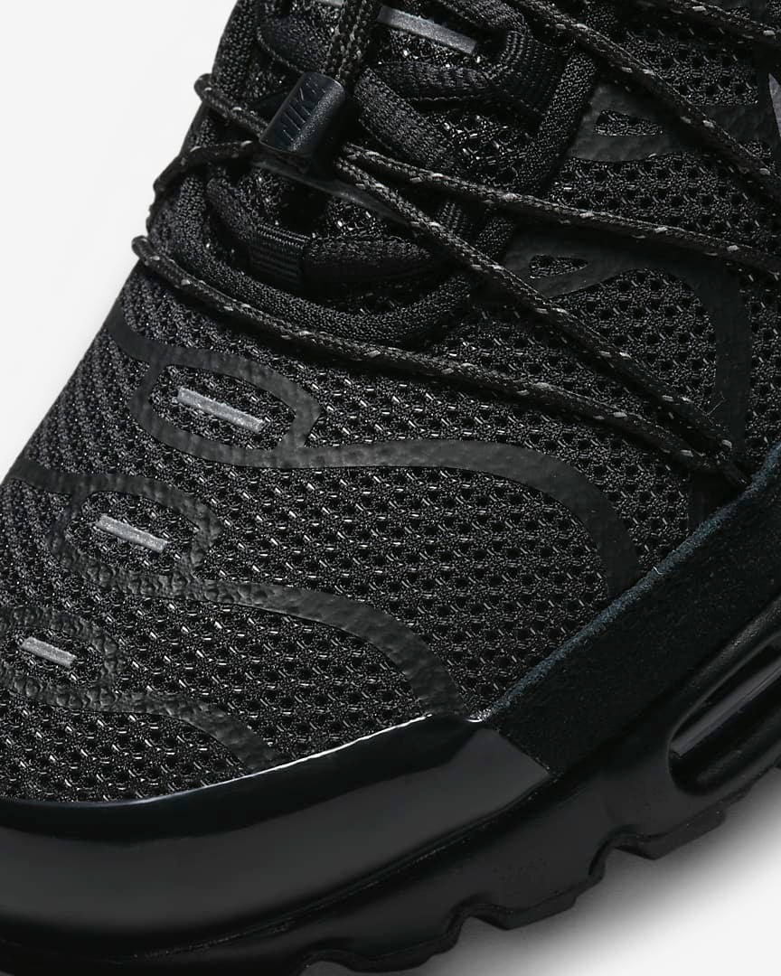 Nike-Air-Max-Utility-Bungee-Lace-Toggle-Black-Metallic-Silver-FD0670-001-Release-Date-Info-7