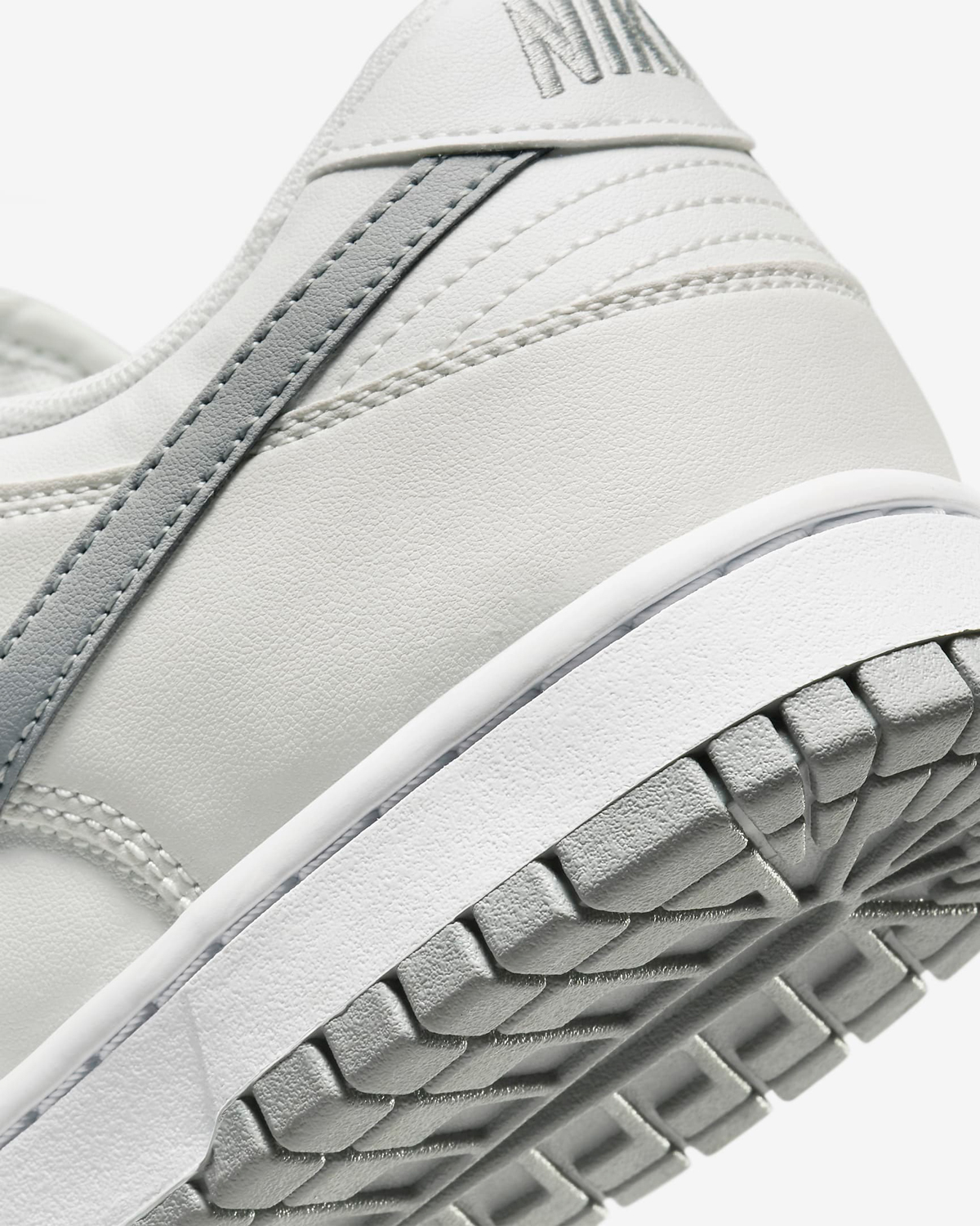 Nike-Dunk-Low-Summit-White-Platinum-Tint-Light-Smoke-Grey-Release-Date-8