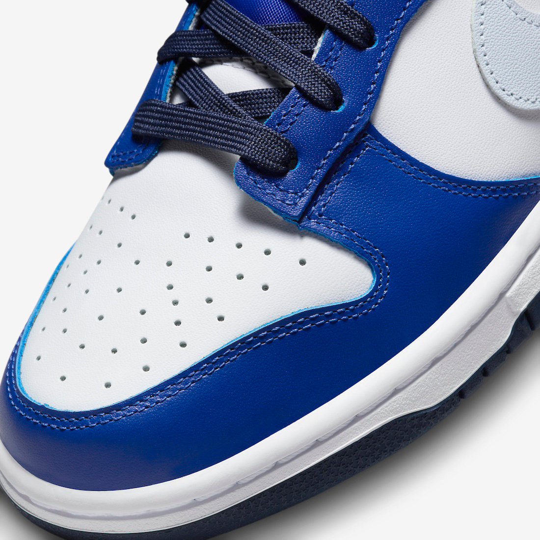 Nike-Dunk-Low-Winter-Blues-Game-Royal-Midnight-Navy-Football-Grey-Release-Date-7