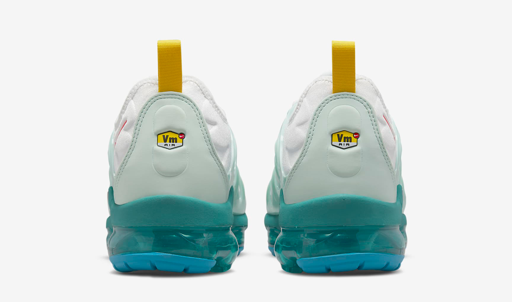 nike-air-vapormax-plus-white-mint-foam-washed-teal-siren-red-4
